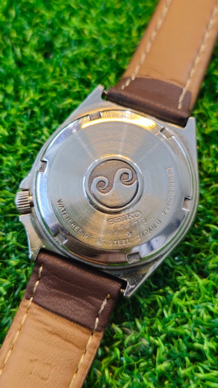 WhatsApp Image 2026-01-30 at 11.14.59 AM Vintage 1980s Seiko Silver Wave JDM Quartz Movement Japan made Men's watch (Used) - Image 4