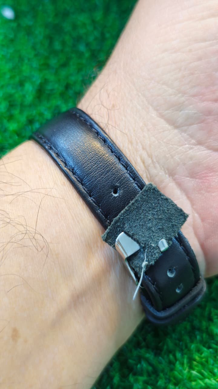 WhatsApp Image 2026-01-30 at 11.19.43 AM (1) Vintage 1980s Seiko Chariot quartz Japan made Men's watch (Used) - Image 3