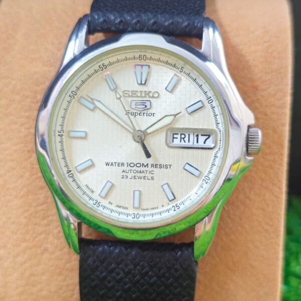 Vintage 1990s Seiko Superior Automatic 7s36 caliber 23-jewels 100M japan made Men's watch (Used)