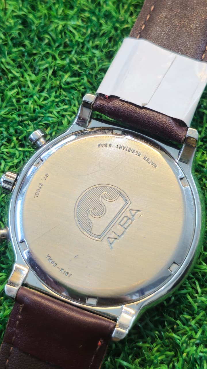 WhatsApp Image 2026-02-02 at 11.34.12 AM (1) Vintage Alba(Seiko) Chronograph Quartz Japan Made Men's watch (Used) - Image 4
