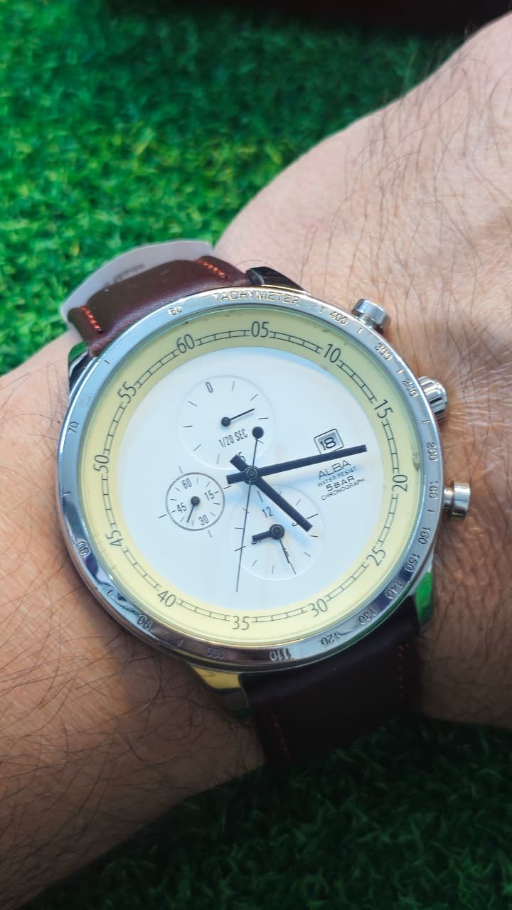 WhatsApp Image 2026-02-02 at 11.34.12 AM (2) Vintage Alba(Seiko) Chronograph Quartz Japan Made Men's watch (Used) - Image 2