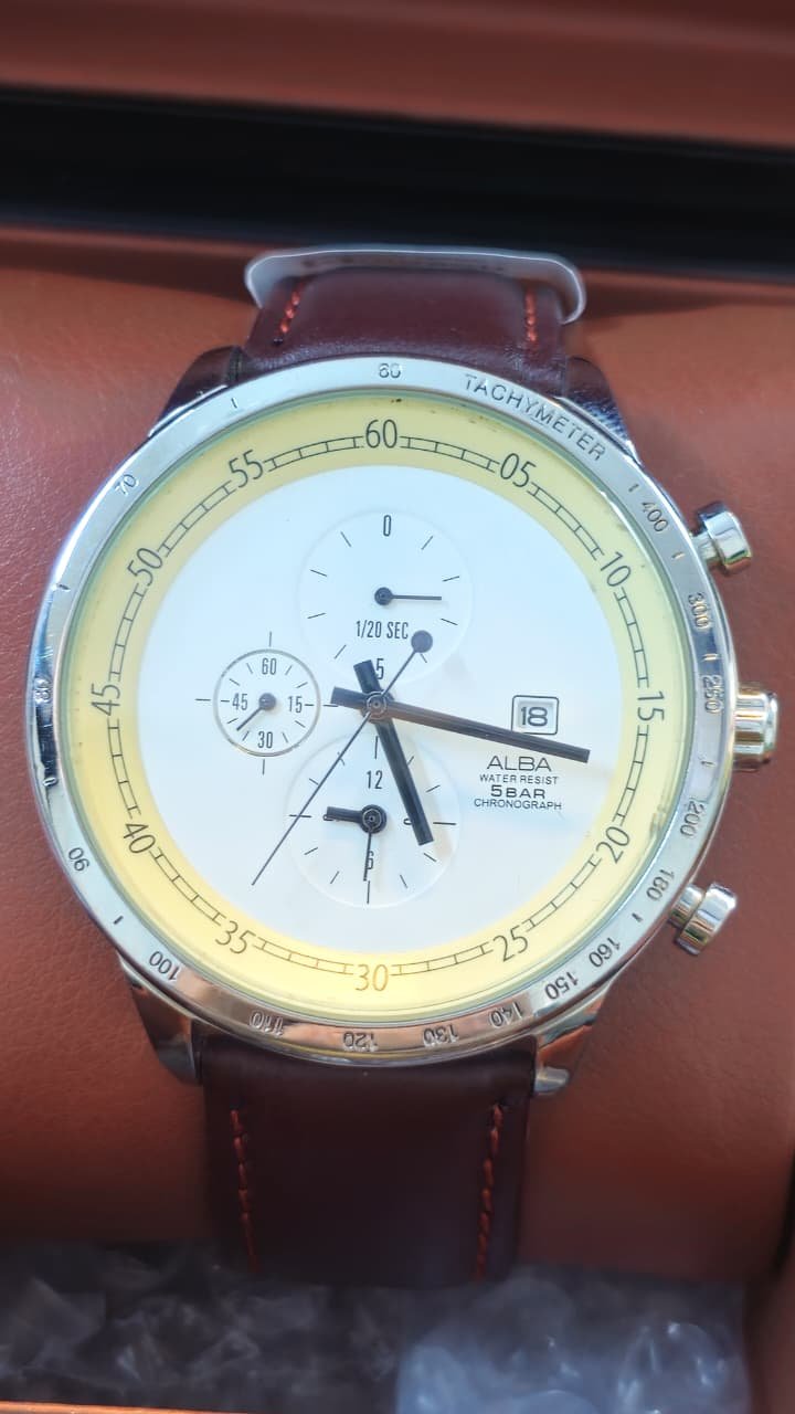 WhatsApp Image 2026-02-02 at 11.34.12 AM Vintage Alba(Seiko) Chronograph Quartz Japan Made Men's watch (Used) - Image 1