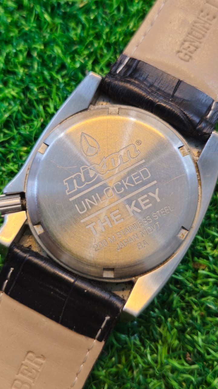 WhatsApp Image 2026-02-02 at 11.49.44 AM (1) Nixon "The Key" Quartz Movement Japan made Men's watch (Used) - Image 4