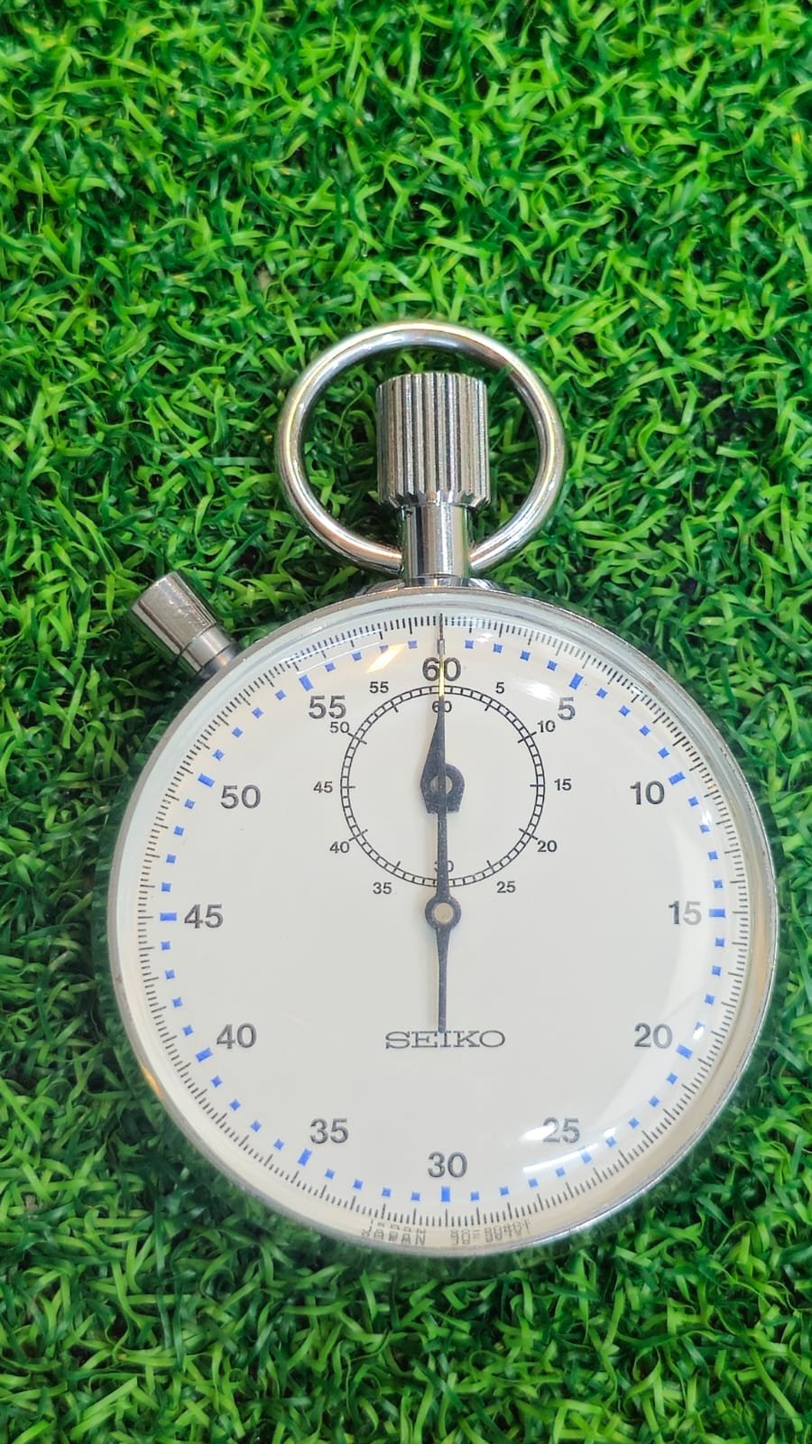 WhatsApp Image 2026-02-03 at 10.49.39 AM vintage 1970s Seiko Mechanical Stopwatch, specifically Model 88-5110-T Japan made (Used) - Image 1