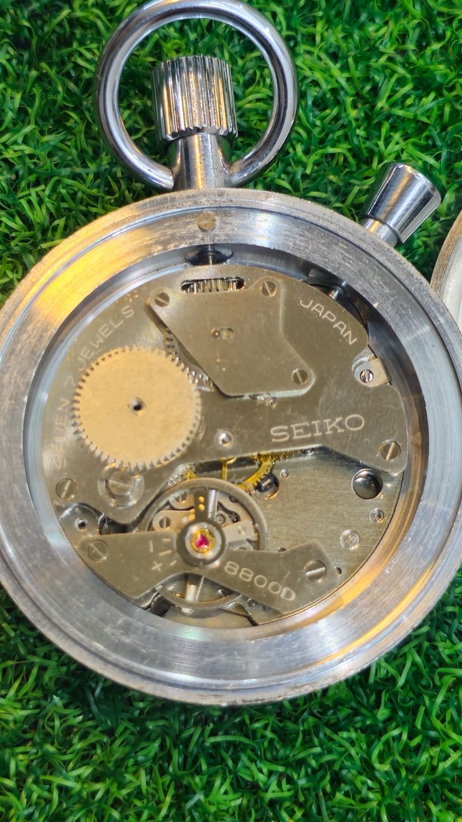 WhatsApp Image 2026-02-03 at 9.55.06 AM Vintage Seiko mechanical stopwatch 8800D caliber Jumbo Size Japan made (Used) - Image 2