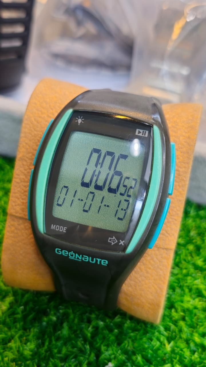 WhatsApp Image 2026-02-04 at 1.55.42 PM Geonaute ONrhythm 310 Access Multifunction watch (Used) - Image 1