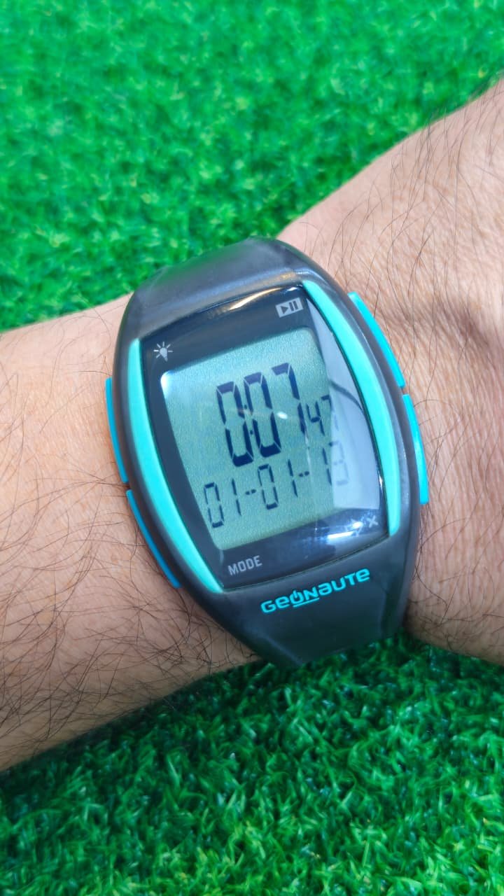 WhatsApp Image 2026-02-04 at 1.55.43 PM (1) Geonaute ONrhythm 310 Access Multifunction watch (Used) - Image 2