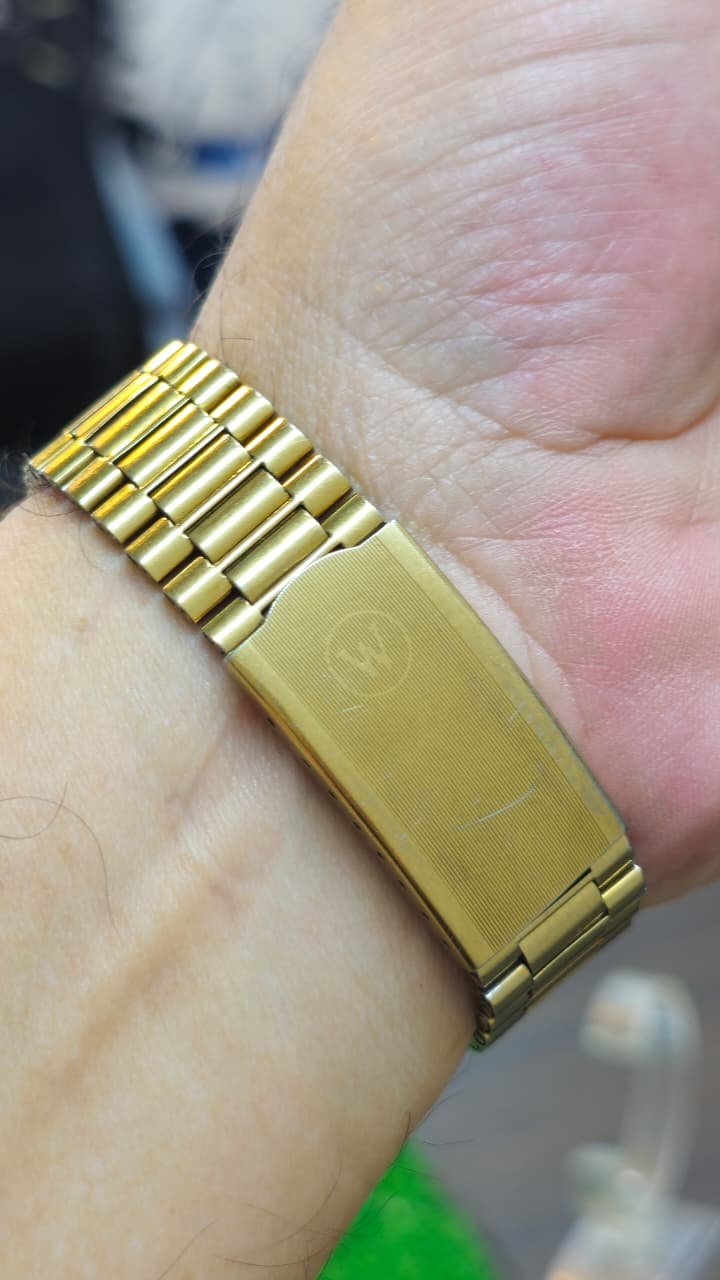 WhatsApp Image 2026-02-13 at 11.59.13 AM Vintage West End Watch Co. Automatic Double Calendar π
Switzerland π¨π made Men's watch for Men's (Used) - Image 3