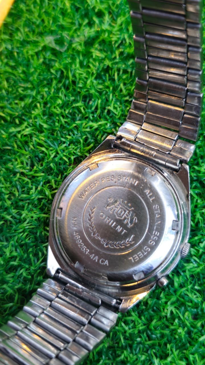 WhatsApp Image 2026-02-14 at 6.06.37 PM (1) Vintage Orient Crystal Automatic 21-jewels Golden Dial Japan made Men’s watch (Used) - Image 4