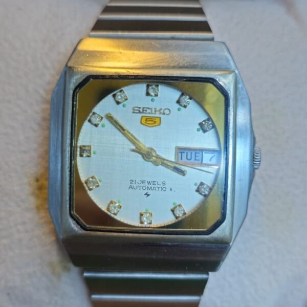 Vintage Seiko 5  Automatic 6349 caliber 21-jewels Square Dial Japan made Men’s watch (Used)
