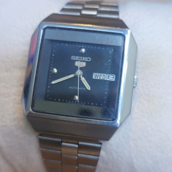 Vintage Seiko 5  Automatic 6309 caliber 21-jewels Square Dial Japan made Men’s watch (Used)