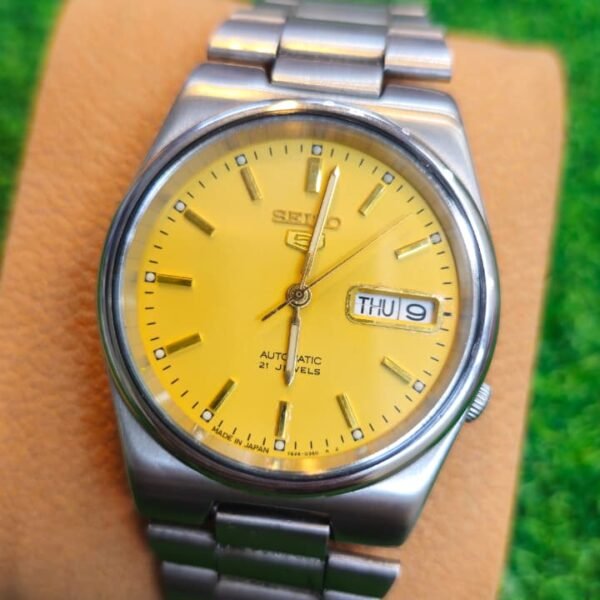 Vintage Seiko 5  Automatic 7s26 caliber 21-jewels Golden Dial Japan made Men’s watch (Used)