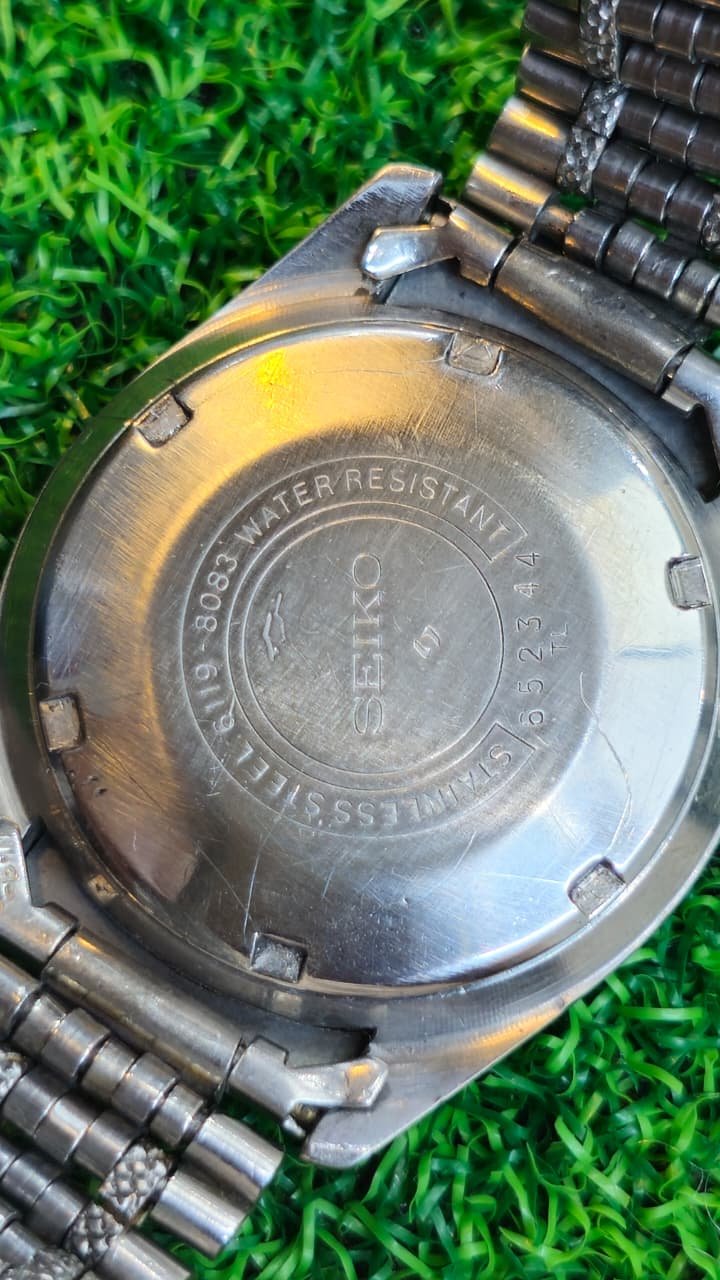 WhatsApp Image 2026-04-16 at 4.46.32 PM Vintage Seiko 5 Automatic 6119 caliber 21-jewels Silver Dial Japan made Men’s watch (Used) - Image 4