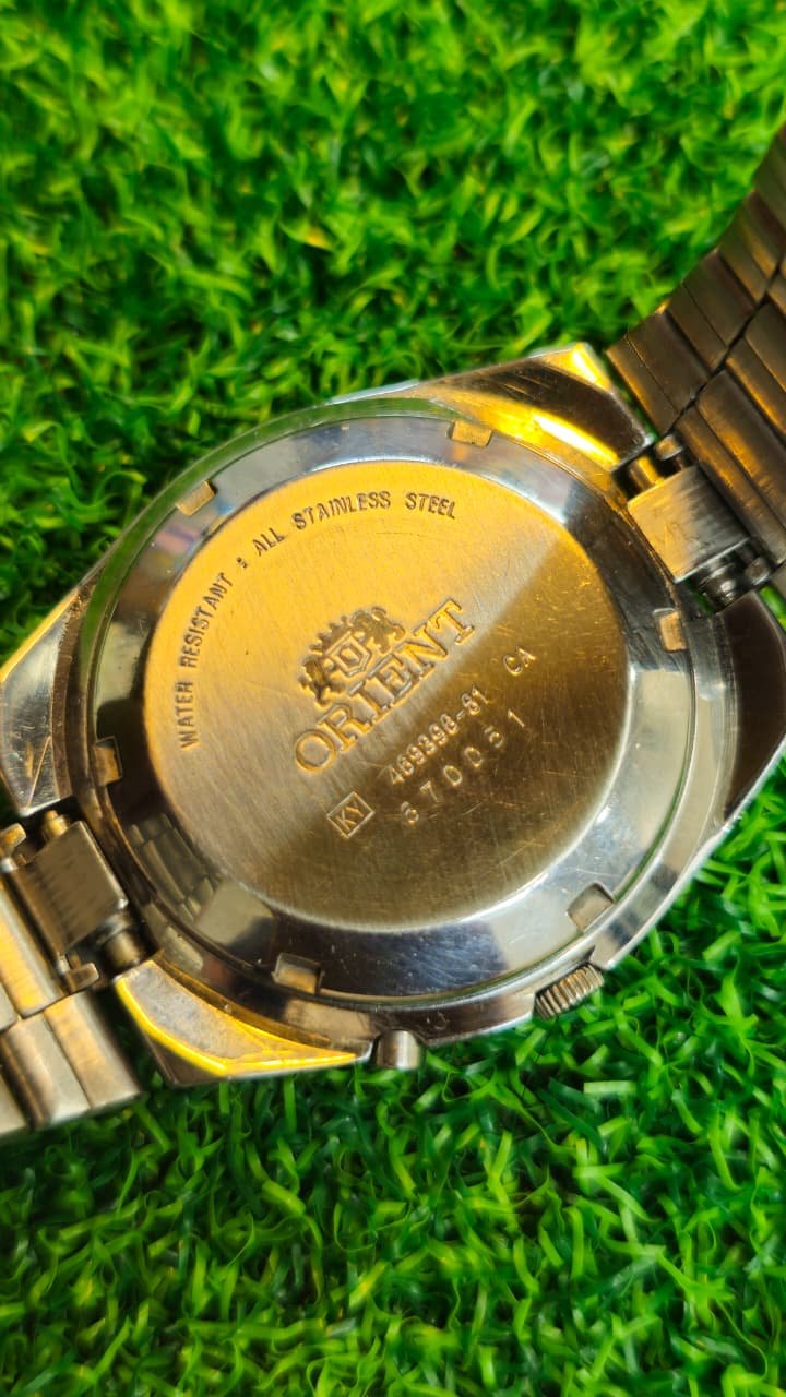 WhatsApp Image 2026-04-16 at 4.49.33 PM Vintage Orient Crystal Automatic 21-jewels Radium Dial Japan made Men’s watch (Used) - Image 4