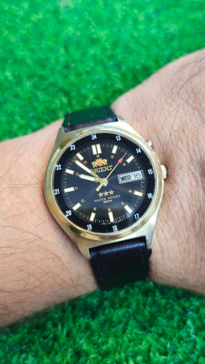 WhatsApp Image 2026-04-16 at 4.53.04 PM (1) Vintage Orient Automatic 21-jewels Black Dial 50M Japan made Menโs watch (Used) - Image 2