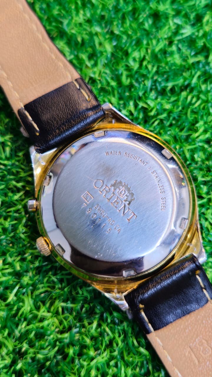 WhatsApp Image 2026-04-16 at 4.53.04 PM Vintage Orient Automatic 21-jewels Black Dial 50M Japan made Menโs watch (Used) - Image 4