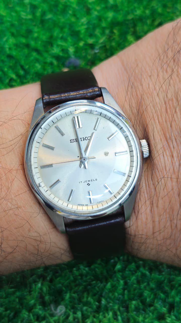 WhatsApp Image 2026-04-16 at 4.56.12 PM (4) Vintage 1960s Seiko Handwind 66-7100 caliber 17-jewels Silver Dial Japan made Men’s watch (Used) - Image 2