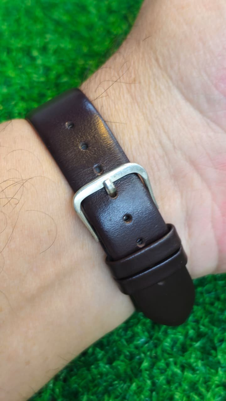 WhatsApp Image 2026-04-16 at 4.56.12 PM (5) Vintage 1960s Seiko Handwind 66-7100 caliber 17-jewels Silver Dial Japan made Men’s watch (Used) - Image 3