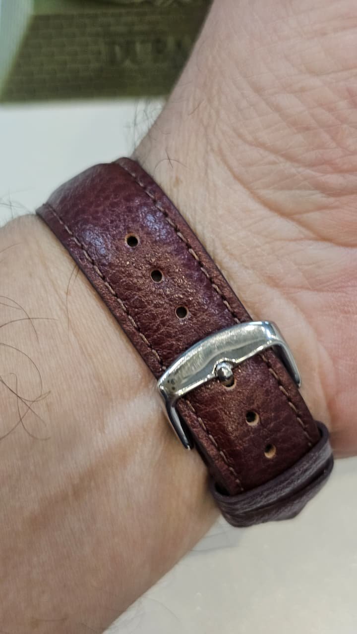 WhatsApp Image 2026-05-22 at 6.01.58 PM Vintage Orient Automatic 25-jewels Day-Date Japan made Men’s watch (Used) - Image 3