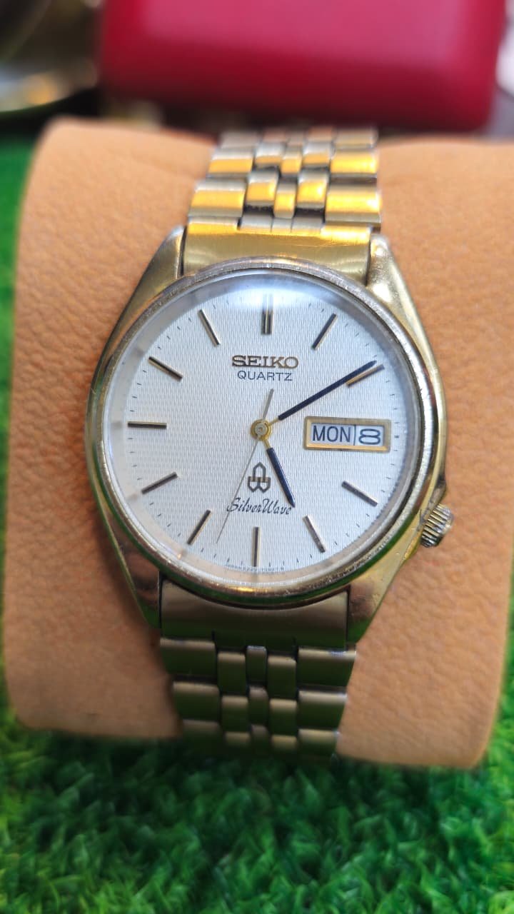 WhatsApp Image 2026-06-08 at 5.41.59 PM Vintage Seiko SilverWave Quartz movement 8229 caliber JDM Men's watch (Used) - Image 1