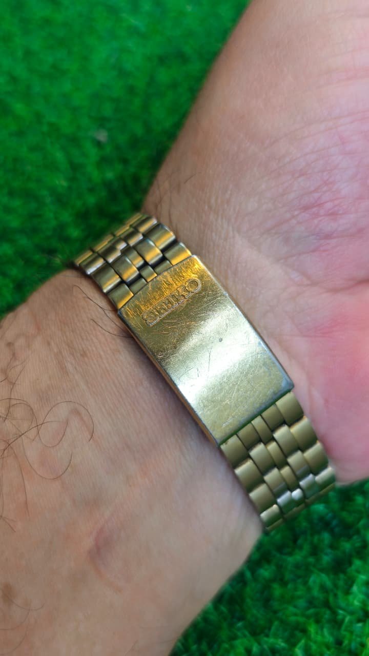 WhatsApp Image 2026-06-08 at 5.42.03 PM (1) Vintage Seiko SilverWave Quartz movement 8229 caliber JDM Men's watch (Used) - Image 3