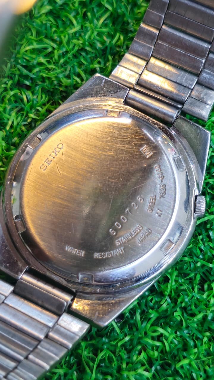 WhatsApp Image 2026-06-09 at 12.18.25 PM Vintage Seiko 5 Automatic 7s26 caliber 21-jewels japan made Men's watch (Used) - Image 4