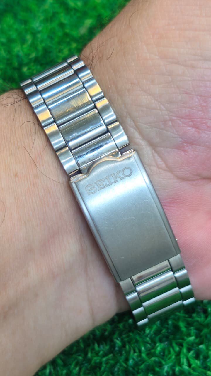 WhatsApp Image 2026-06-09 at 12.18.26 PM Vintage Seiko 5 Automatic 7s26 caliber 21-jewels japan made Men's watch (Used) - Image 3