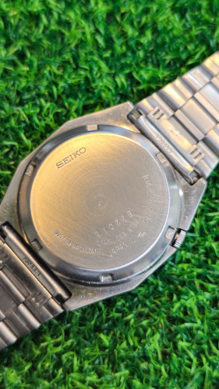 WhatsApp Image 2026-06-10 at 4.41.15 PM ๐บ The "TV Case" Maverick: 1970s Seiko 5 Automatic (Caliber 7019) 21-Jewels Japan made Men's watch (Used) - Image 4