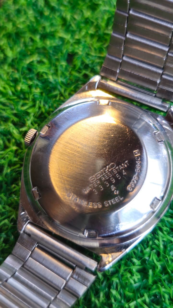 WhatsApp Image 2026-06-12 at 2.04.47 PM 🖤 THE JDM CLASSIC: Vintage Seiko 5 Automatic (Caliber 6309) 21-Jewels Japan made Men's watch (Used) - Image 4