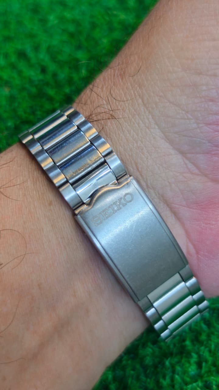 WhatsApp Image 2026-06-12 at 2.04.50 PM 🖤 THE JDM CLASSIC: Vintage Seiko 5 Automatic (Caliber 6309) 21-Jewels Japan made Men's watch (Used) - Image 3