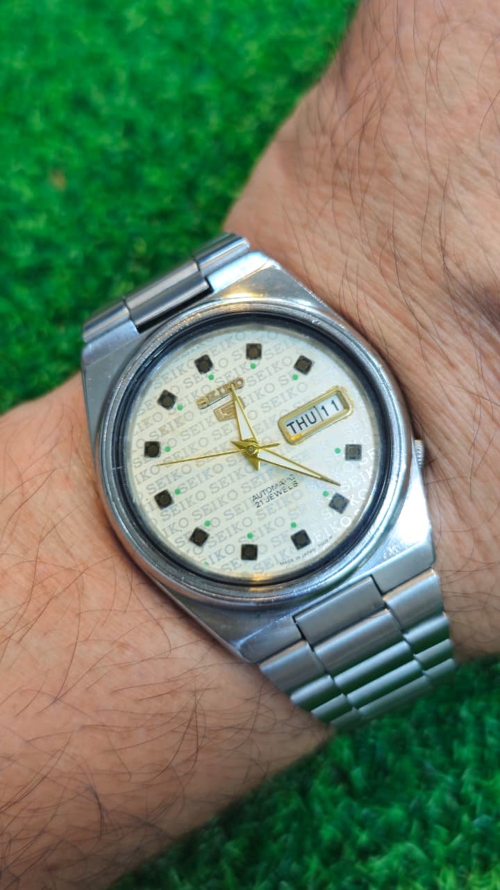 WhatsApp Image 2026-06-12 at 2.07.03 PM ⏳ The Dial That Speaks For Itself: Vintage Seiko 5 Automatic 6309 caliber 21-jewels japan made Men's watch (Used) - Image 2