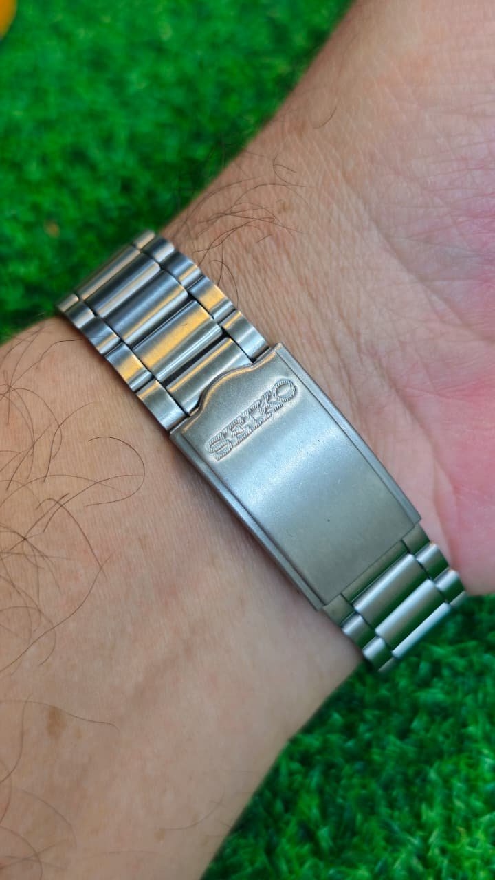 WhatsApp Image 2026-06-12 at 2.07.04 PM ⏳ The Dial That Speaks For Itself: Vintage Seiko 5 Automatic 6309 caliber 21-jewels japan made Men's watch (Used) - Image 3