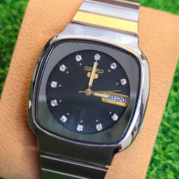 ​The Cult Classic: Seiko 5 "TV Screen" Automatic 7009 caliber 21-jewel Japan made Men's watch (Used)