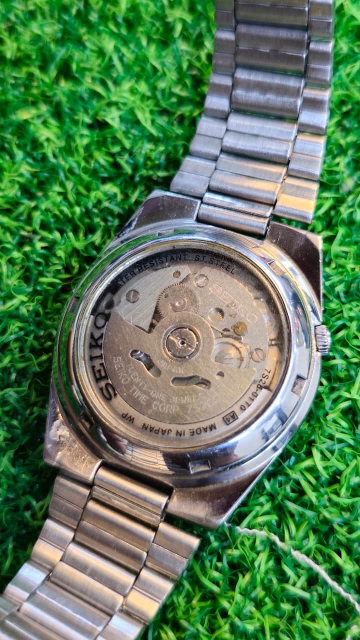 WhatsApp Image 2026-06-23 at 11.26.38 AM (2) β¨ Vintage Seiko 5 Automatic 7s26 caliber 21-jewels β Made in Japan π―π΅ For Men's (Used) - Image 4