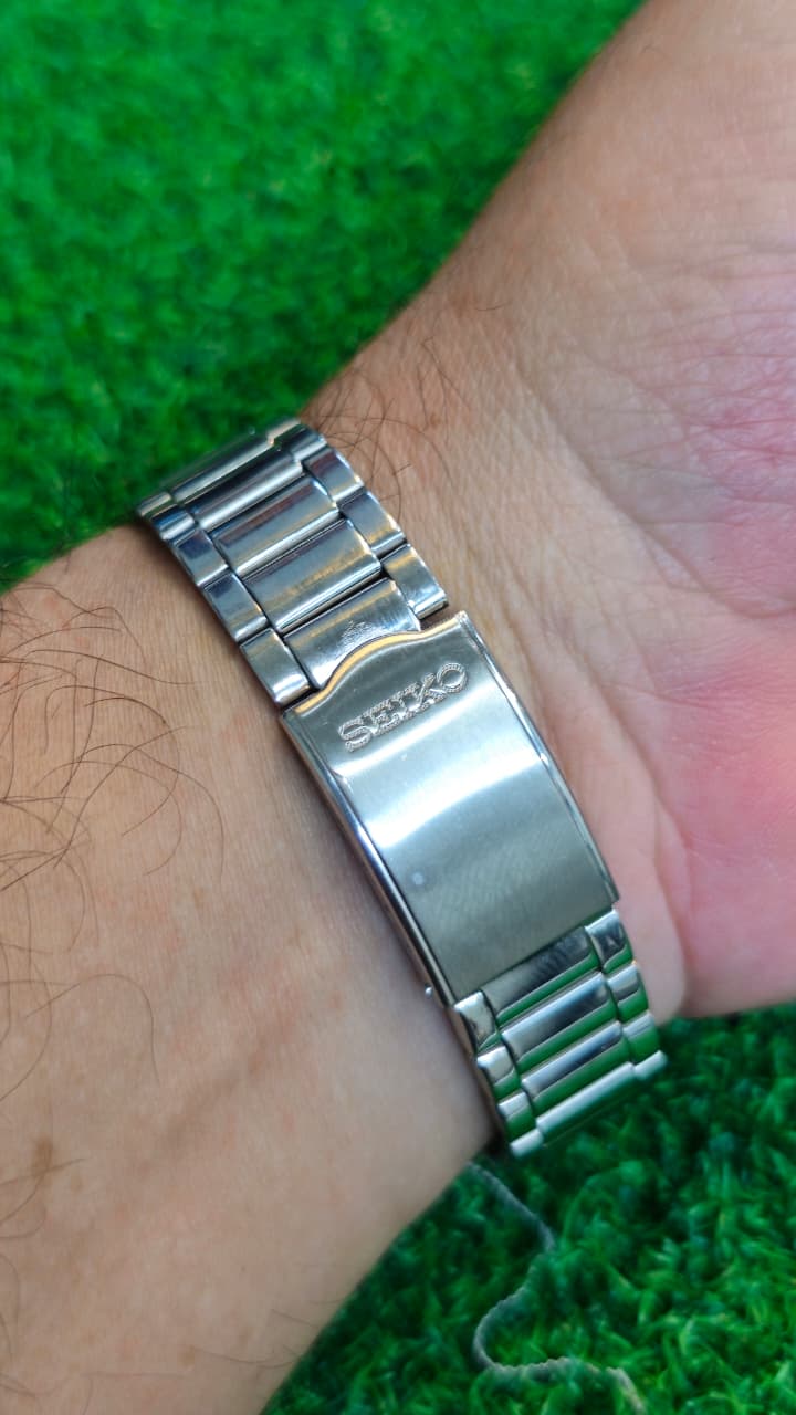 WhatsApp Image 2026-06-23 at 11.26.41 AM (1) β¨ Vintage Seiko 5 Automatic 7s26 caliber 21-jewels β Made in Japan π―π΅ For Men's (Used) - Image 3