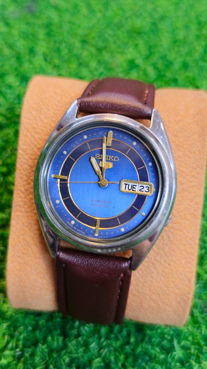 WhatsApp Image 2026-06-23 at 11.47.22 AM 💥 ⌚ Vintage Seiko5 – Authentic Japanese Classic 🇯🇵 Automatic 7s26 caliber 21-jewels Men's watch (Used) - Image 1