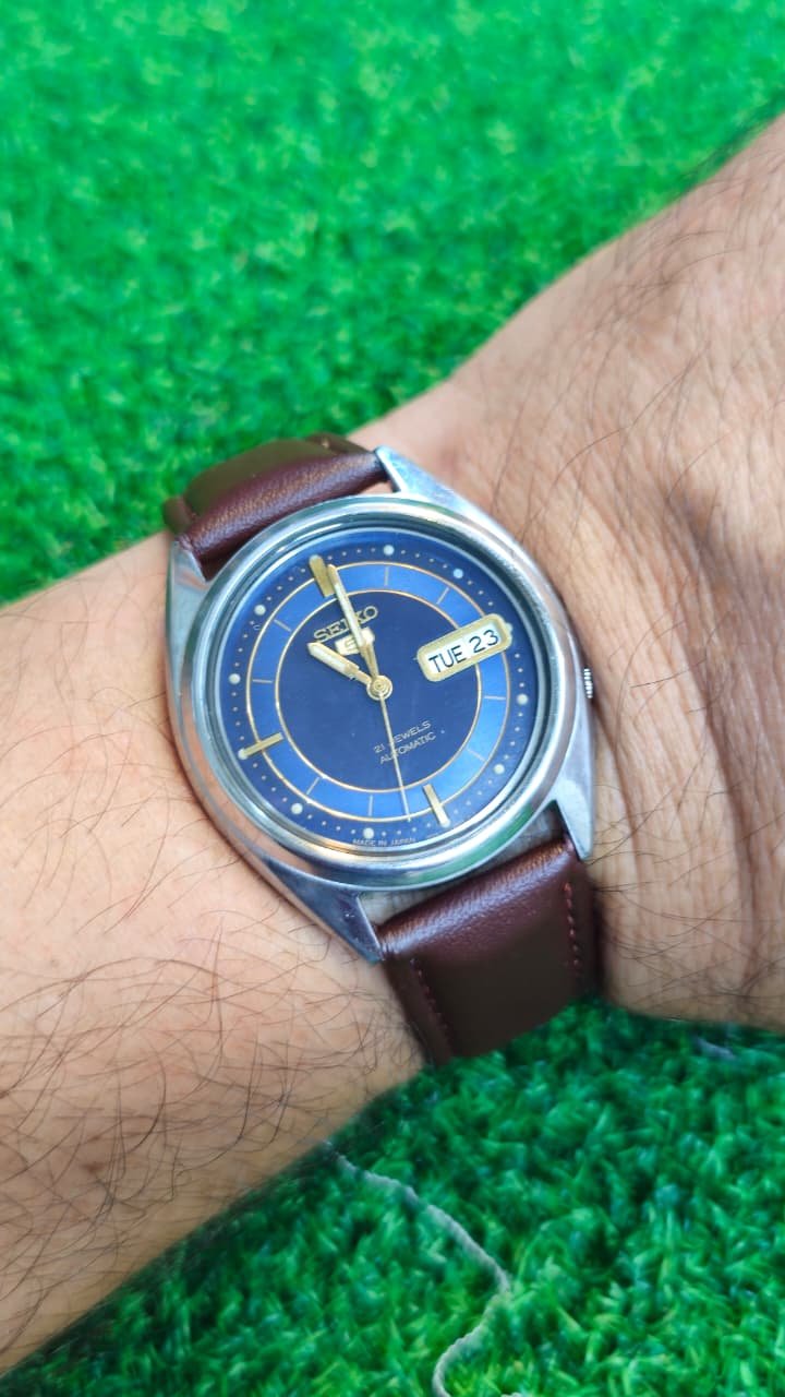 WhatsApp Image 2026-06-23 at 11.47.25 AM 💥 ⌚ Vintage Seiko5 – Authentic Japanese Classic 🇯🇵 Automatic 7s26 caliber 21-jewels Men's watch (Used) - Image 2