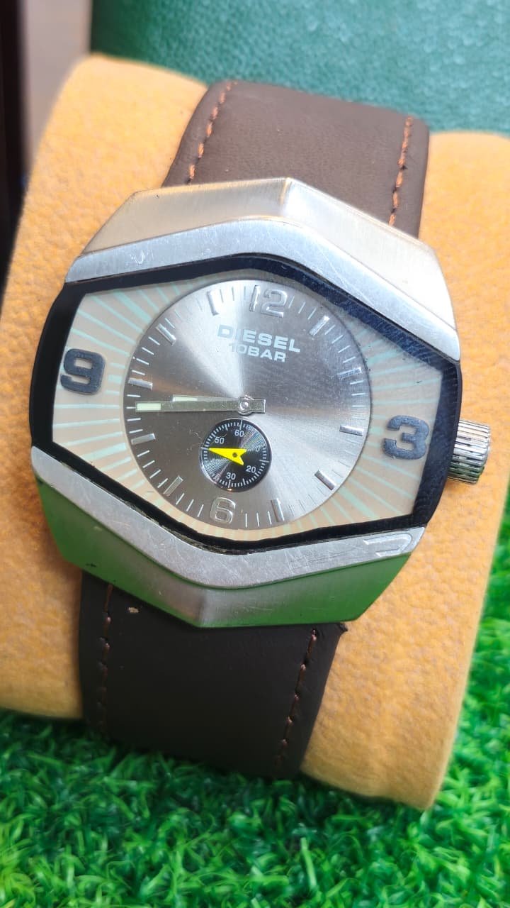 WhatsApp Image 2026-07-07 at 4.19.44 PM Diesel DZ 4072 Quartz movement Japan made Men's watch (Used) - Image 1