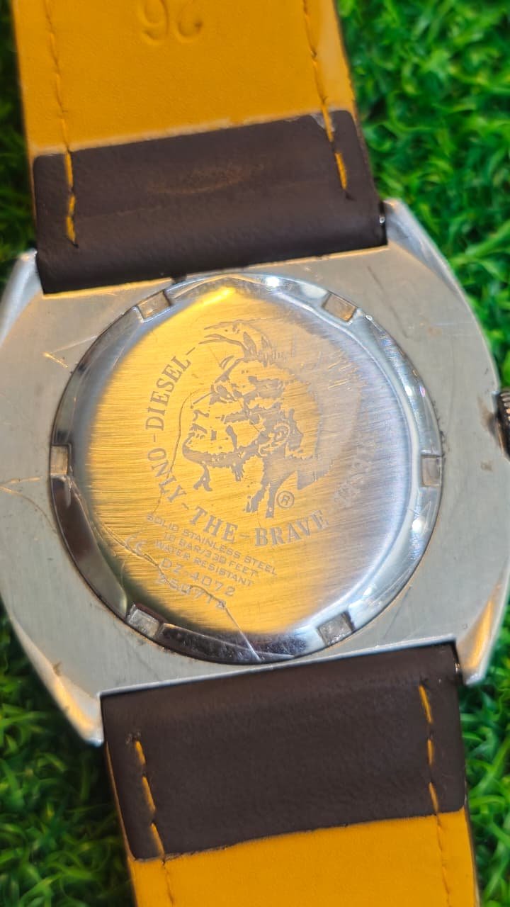 WhatsApp Image 2026-07-07 at 4.19.45 PM Diesel DZ 4072 Quartz movement Japan made Men's watch (Used) - Image 4