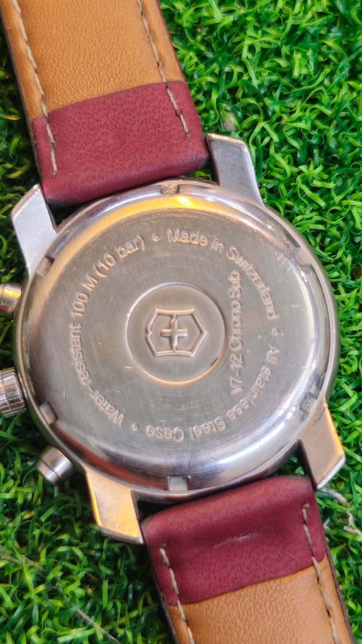 WhatsApp Image 2026-07-07 at 4.26.43 PM (1) Vintage Victorinox Quartz movement Chronograph Switzerland 🇨🇠made Men's watch (Used) - Image 4