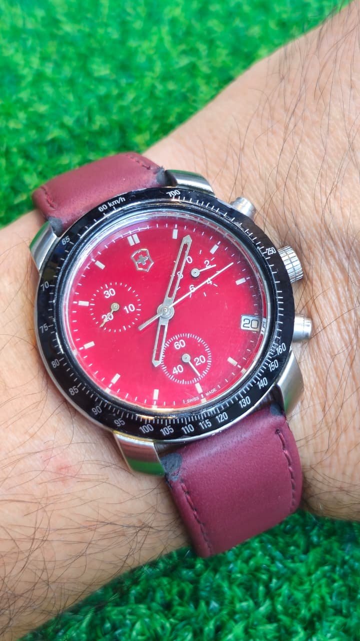WhatsApp Image 2026-07-07 at 4.26.43 PM (2) Vintage Victorinox Quartz movement Chronograph Switzerland 🇨🇠made Men's watch (Used) - Image 2