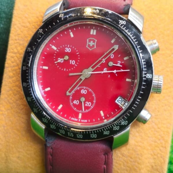 Vintage Victorinox Quartz movement Chronograph Switzerland 🇨🇭 made Men's watch (Used)