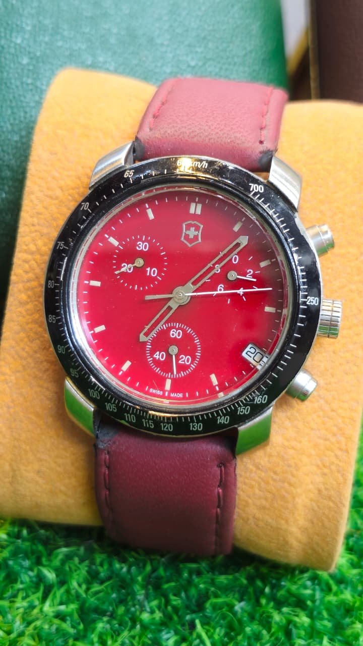 WhatsApp Image 2026-07-07 at 4.26.43 PM Vintage Victorinox Quartz movement Chronograph Switzerland 🇨🇠made Men's watch (Used) - Image 1
