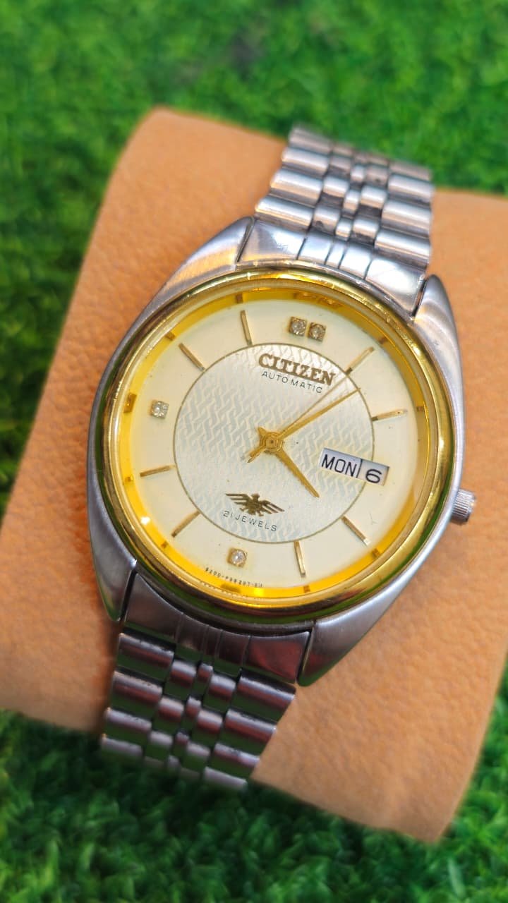 WhatsApp Image 2026-07-07 at 5.37.56 PM Vintage Citizen Automatic Eagle 8200 caliber "21 Jewels" — Diamond-Set Two-Tone Dial japan made watch for Men's (Used) - Image 1