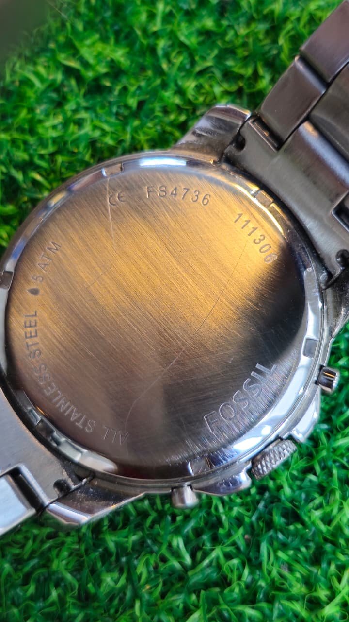 WhatsApp Image 2026-07-08 at 1.08.17 PM (2) Fossil "Grant" Chronograph — Roman Numeral, Tri-Subdial Japan made Men's watch (Used) - Image 4