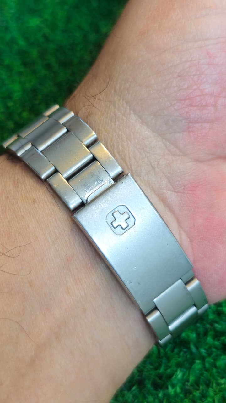 WhatsApp Image 2026-07-08 at 12.38.43 PM Swiss Military 6-433 (Wenger) Quartz Chronograph β Swiss Made, Tri-Subdial Field Watch Switzerland π¨π made Men's watch (Used) - Image 3
