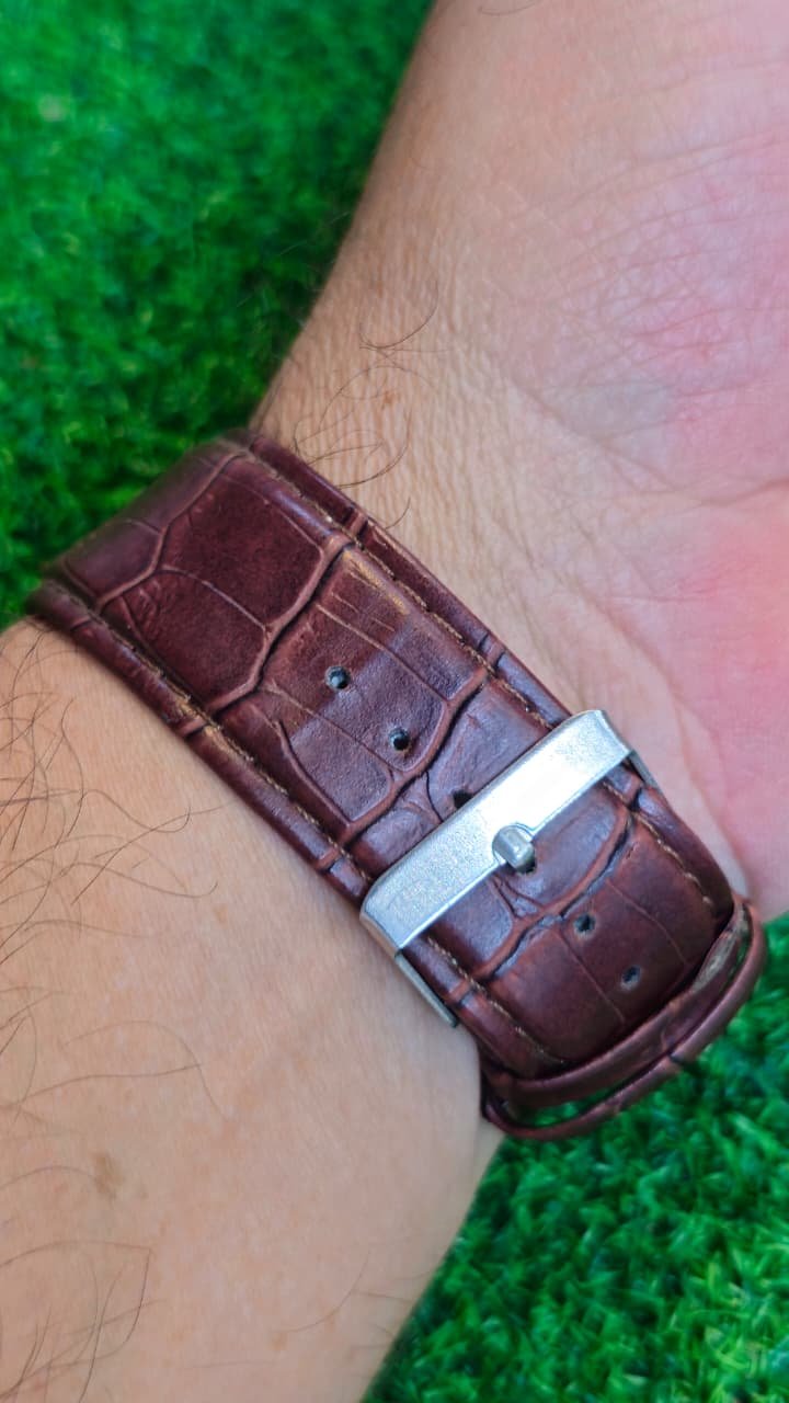 WhatsApp Image 2026-07-08 at 12.44.07 PM Sekonda Dual-Dial Square Case β Two-Time-Zone Design Quartz movement watch for Men's (Used) - Image 3