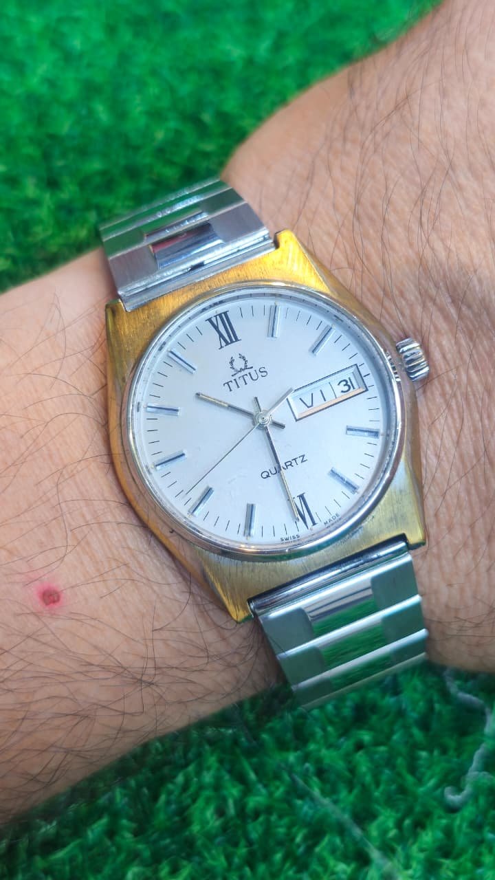 WhatsApp Image 2026-07-08 at 6.06.05 PM (5) Vintage TITUS QUARTZ DAY-DATE — Solvil et Titus, Genève watch for Men's (Used) - Image 2