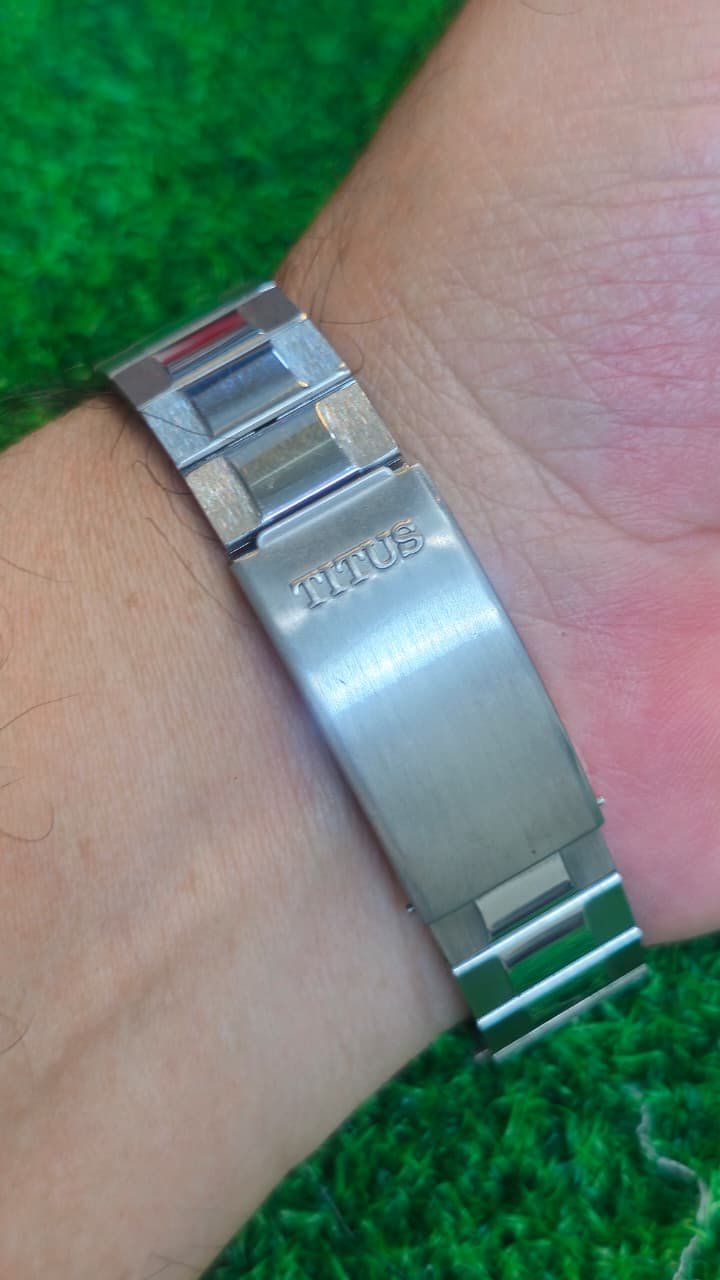 WhatsApp Image 2026-07-08 at 6.06.06 PM (1) Vintage TITUS QUARTZ DAY-DATE — Solvil et Titus, Genève watch for Men's (Used) - Image 3