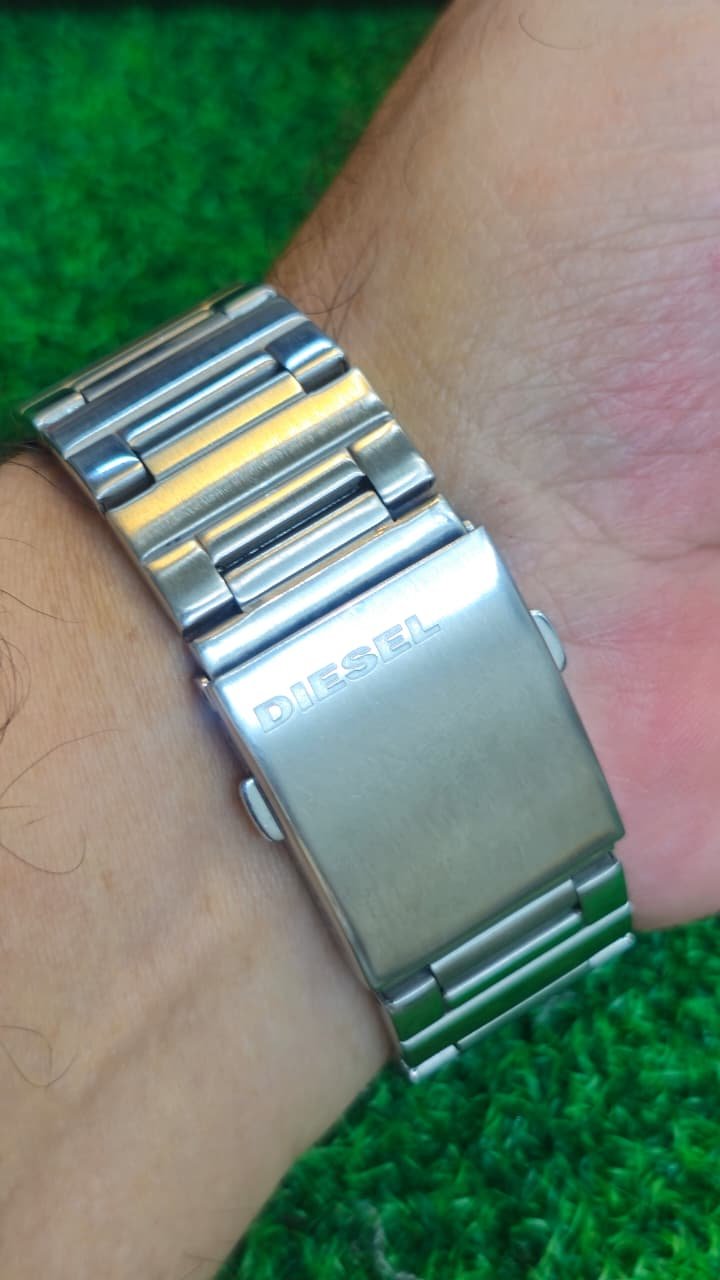 WhatsApp Image 2026-07-08 at 6.17.15 PM DIESEL "ONLY THE BRAVE" β Ref. DZ-1556 Quartz movement Japan made Men's watch (Used) - Image 3